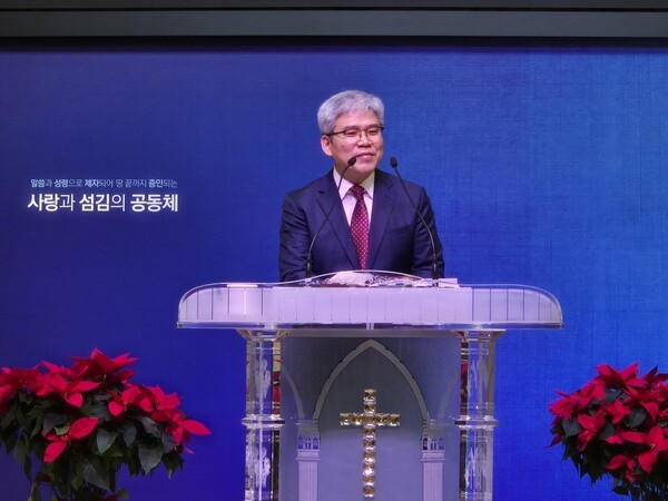 설교하는 제일평화교회 이정식 목사. 사진=업코리아