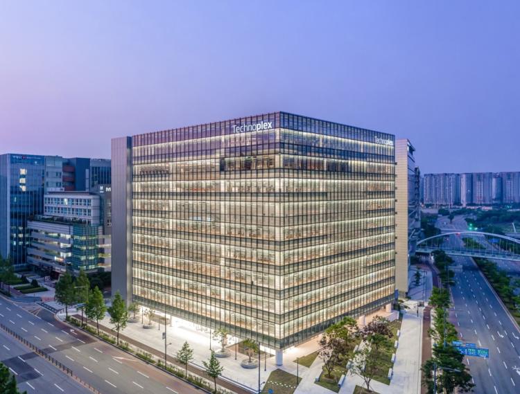 LG Uplus Achieves Record-High Operating Profit in Q2